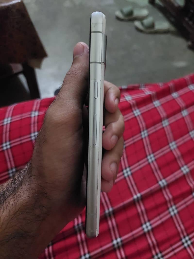 Google Pixel 7a 2