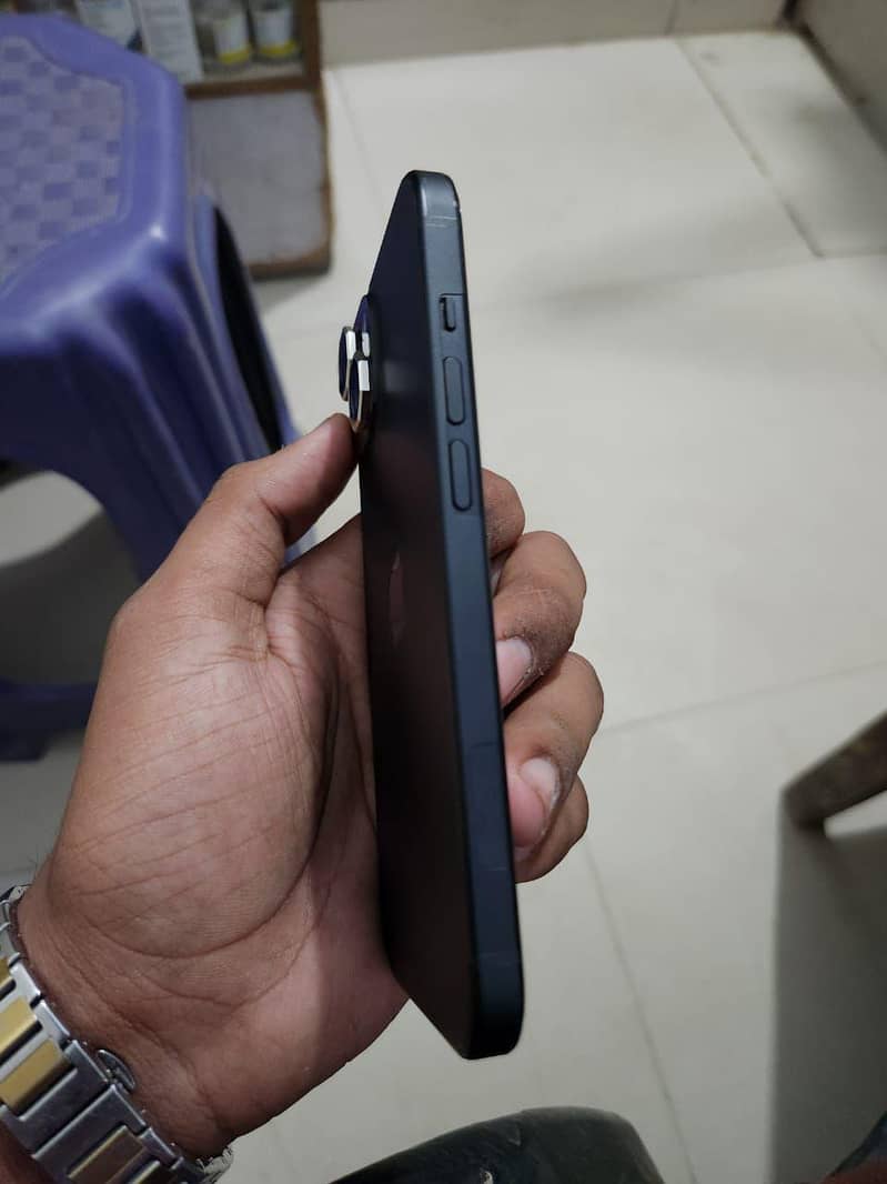 Apple iPhone 15 3