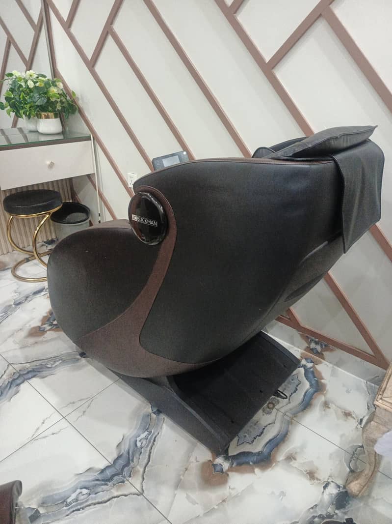 message chair 3