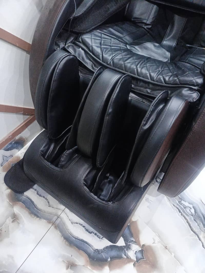 message chair 4