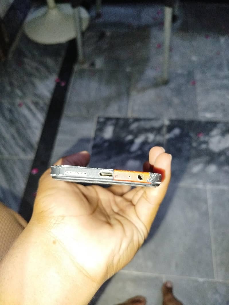 Itel A70 8