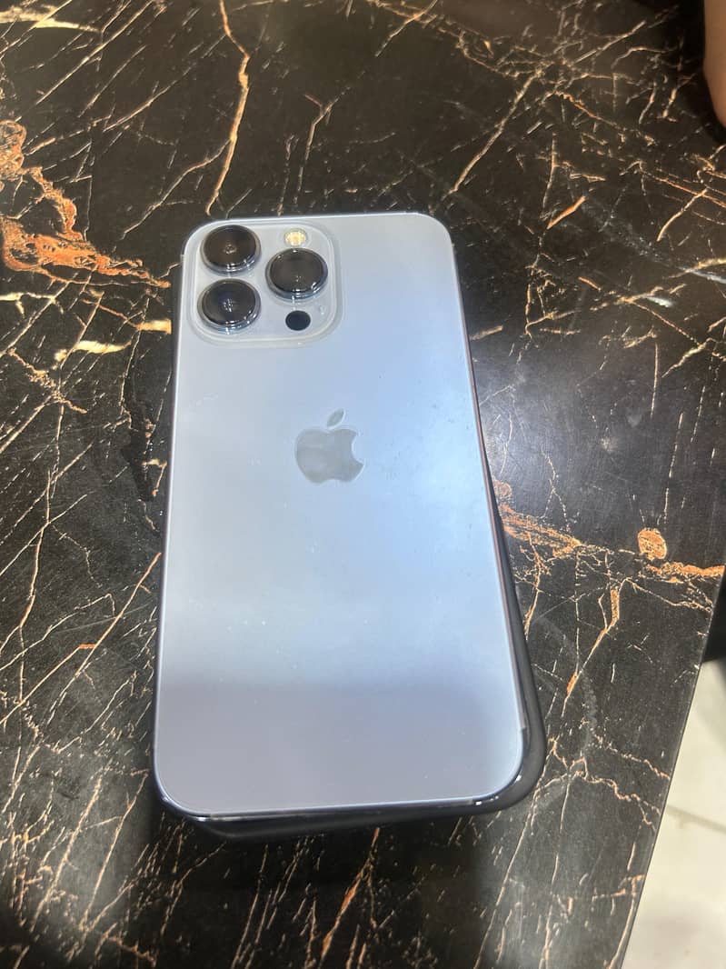 Apple iPhone 13 Pro 3