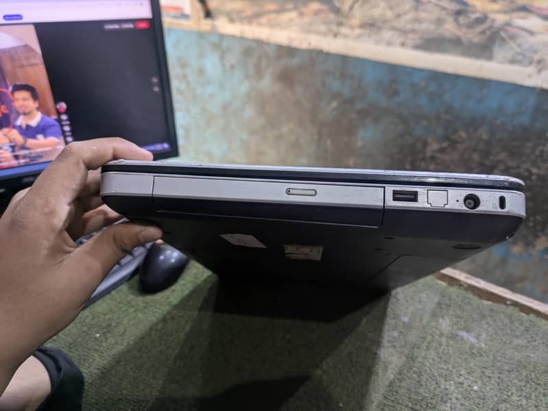 HP G32 4