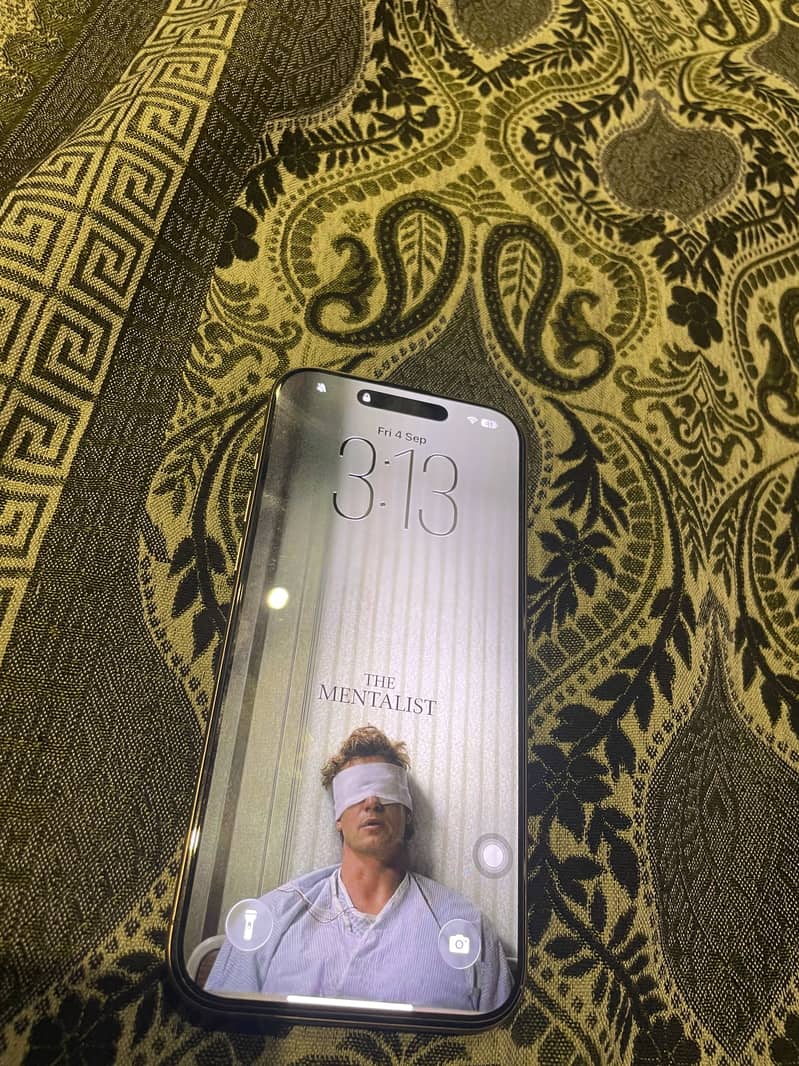Apple iPhone 16 Pro Max 3