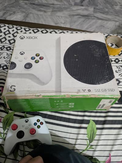 XBOX series S used in great condition