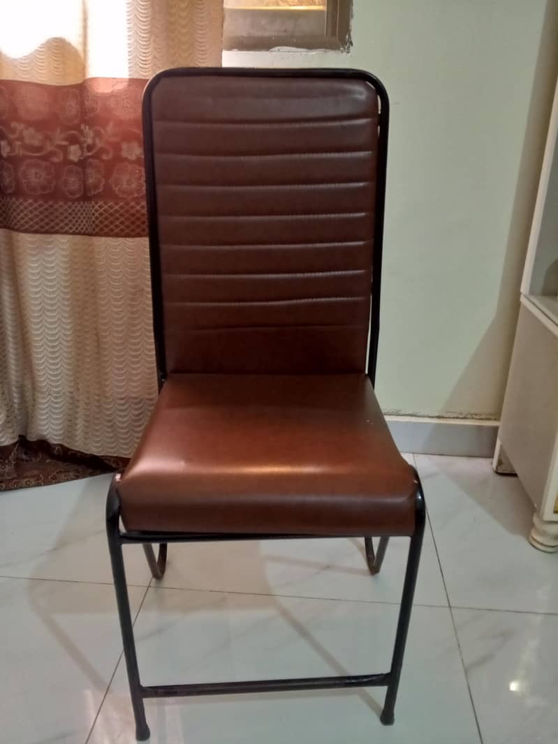 Dining Table 4 chairs 1