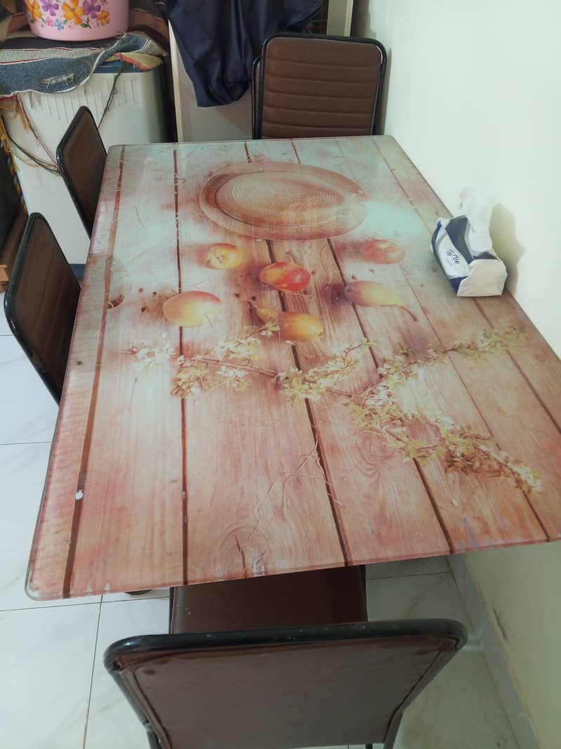 Dining Table 4 chairs 3