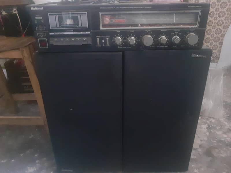 speakers,amplifier 1