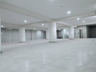32 MARLA BRAND NEW WAREHOUSE WITH TWO ELEVATORS