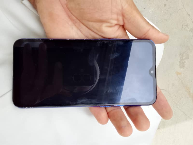 Realme C2 12