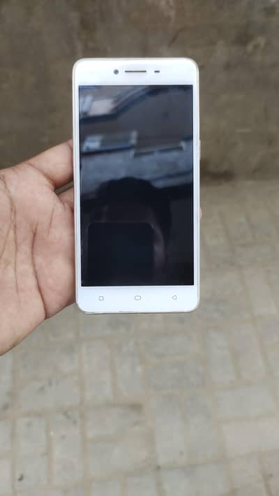 OPPO A37