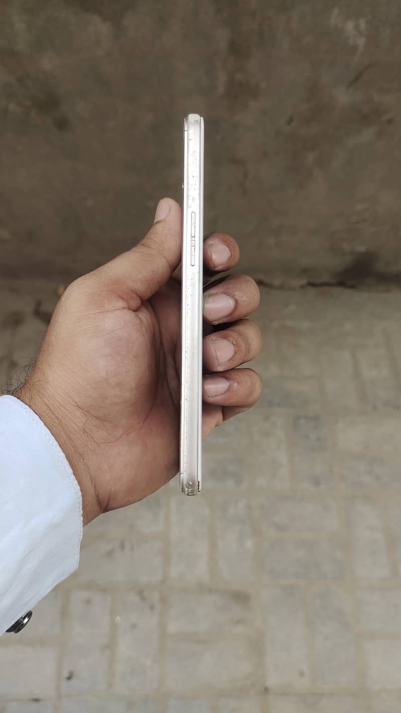 OPPO A37 1