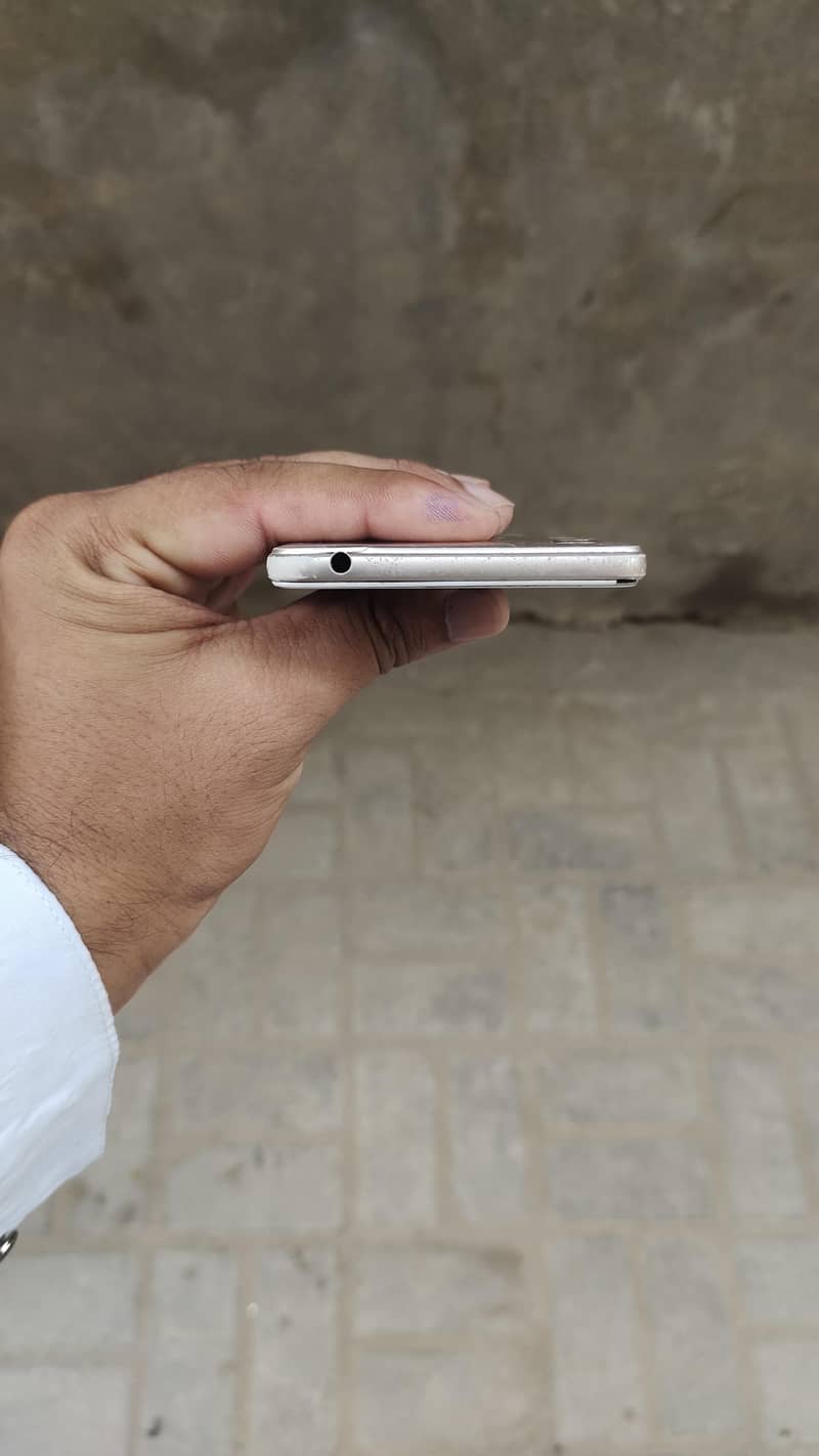 OPPO A37 3