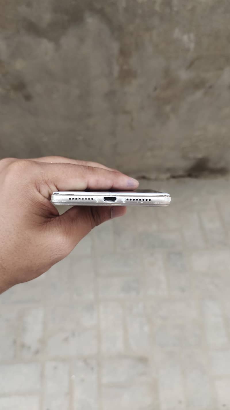 OPPO A37 4