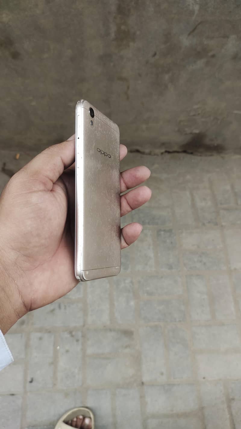 OPPO A37 5