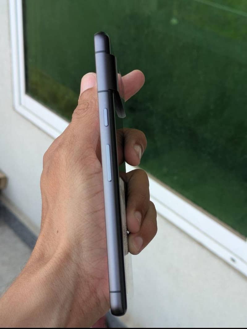 Google Pixel 7 4