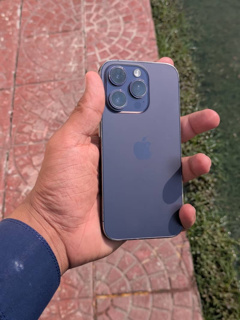 Apple iPhone 14 Pro 4