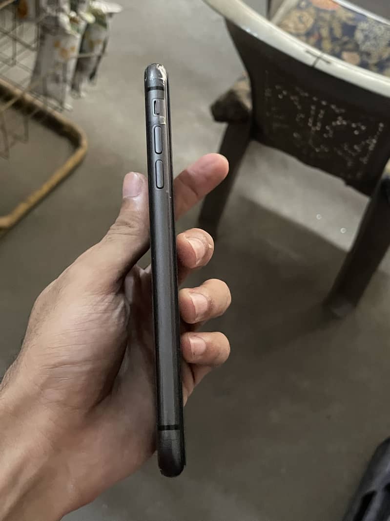 Apple iPhone 11 1