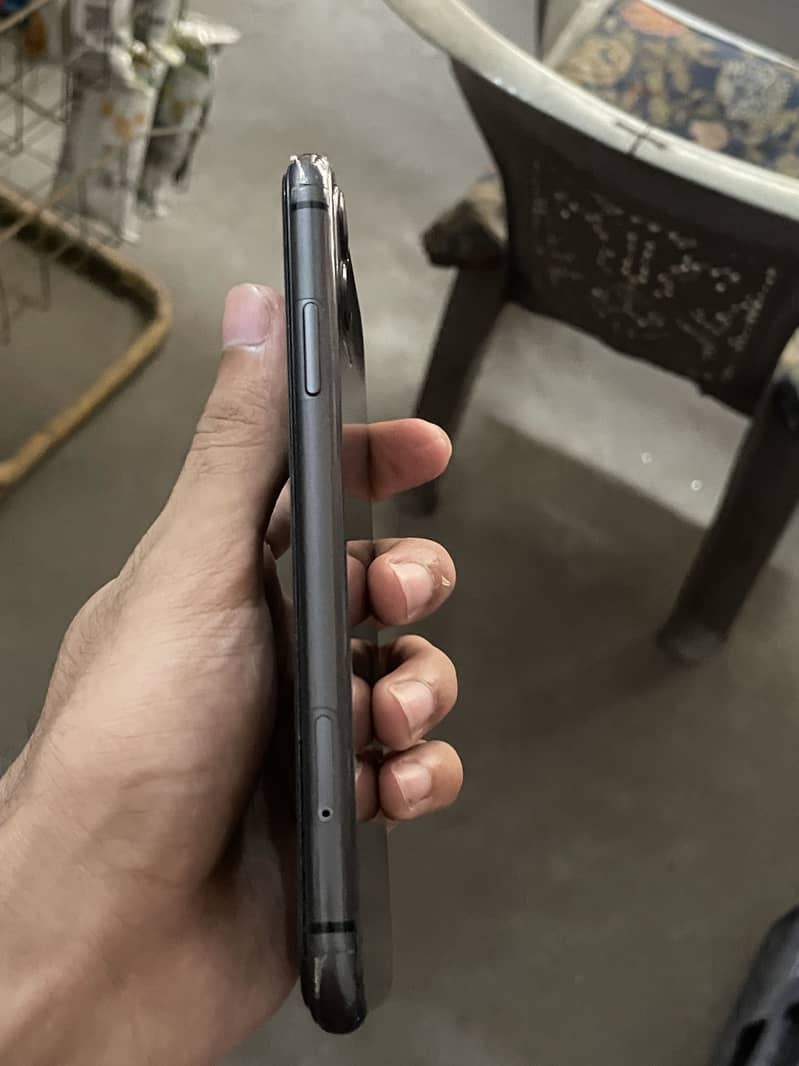Apple iPhone 11 2