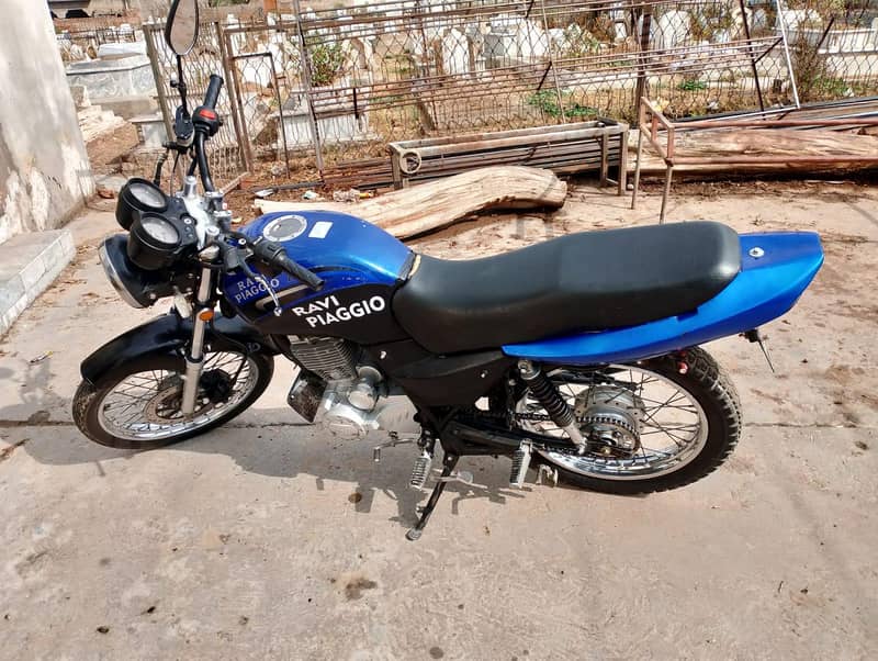 Ravi piaggio 4