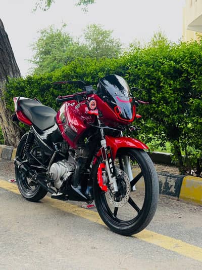 Yamaha YBR 125 (2019) – Fully Modified 10/10 Condition – Golden Number
