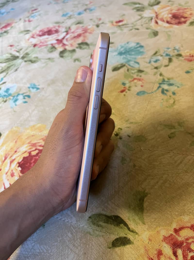 Apple iPhone 15 plus 1