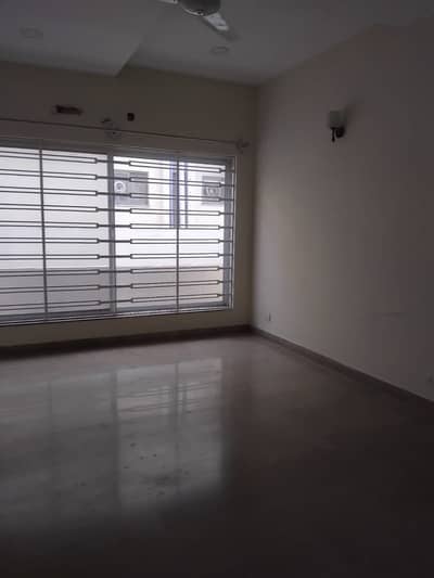 In Bahria Enclave - Sector A 10 Marla House For rent