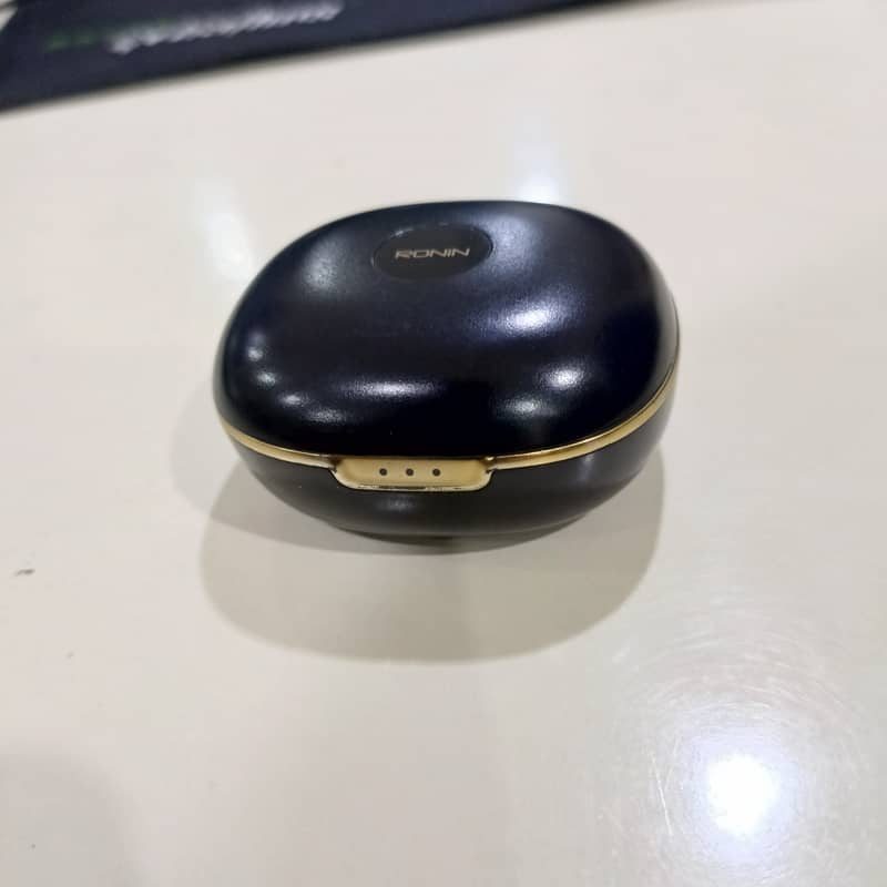 Ronin Eclipse Earbuds — Software Based | ANC + Transparency 1