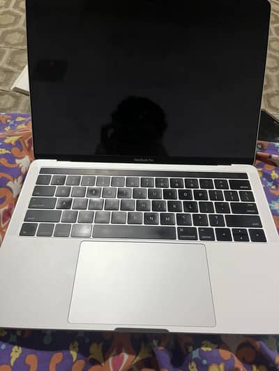 Macbook Pro 2016 (8/256)