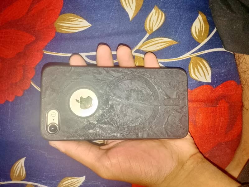 Apple iPhone 7 2