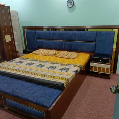 Bedroom Furniture Set for Sale – Good Condition