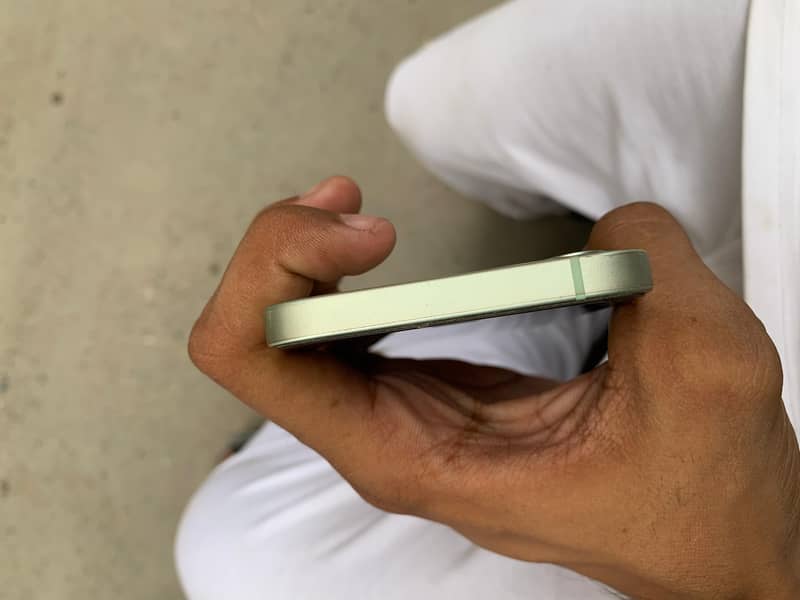 Apple iPhone 12 2