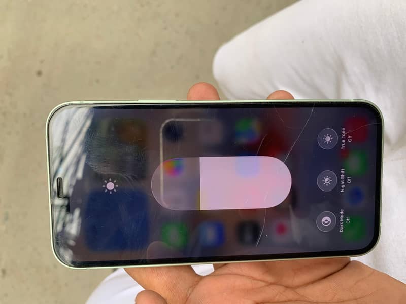 Apple iPhone 12 8