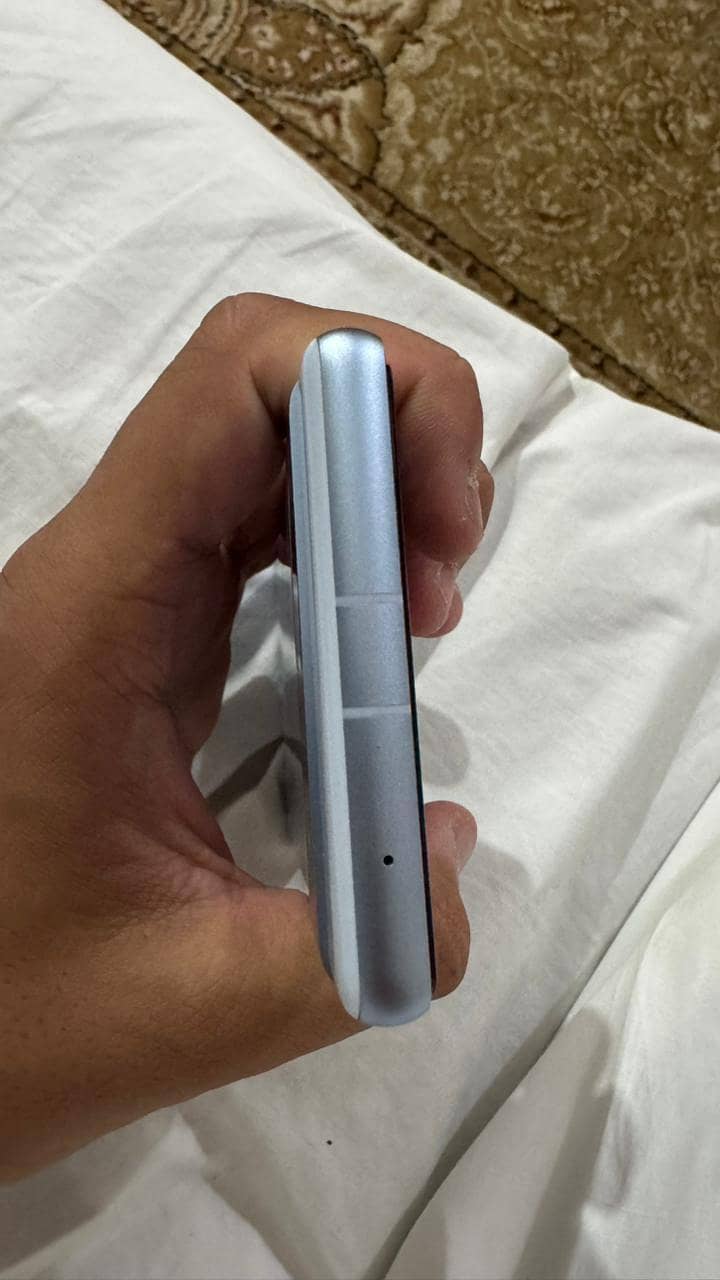 Google Pixel 7a 4
