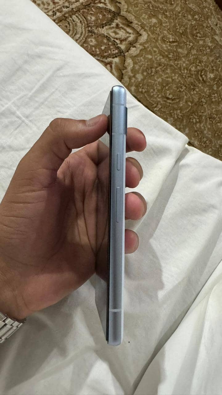 Google Pixel 7a 5