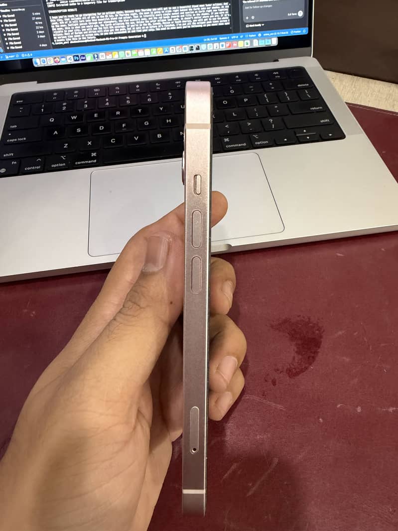 Apple iPhone 13 3