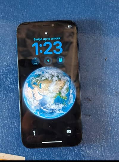 Apple iPhone 12