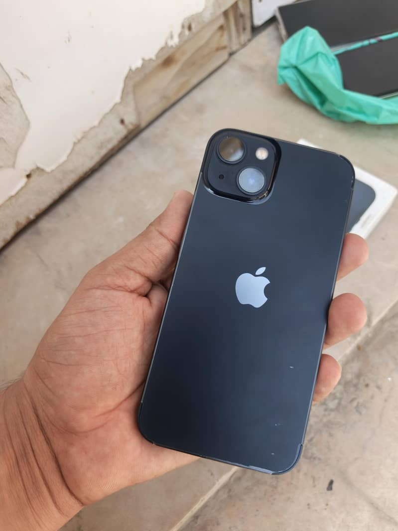 Apple iPhone 13 1