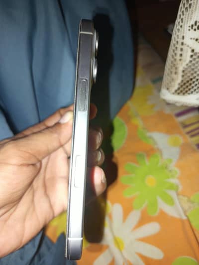 Apple iPhone 16 Pro