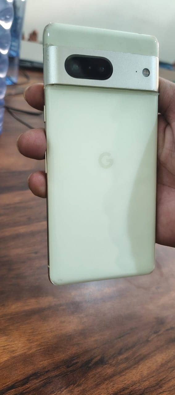 Google Pixel 7 4