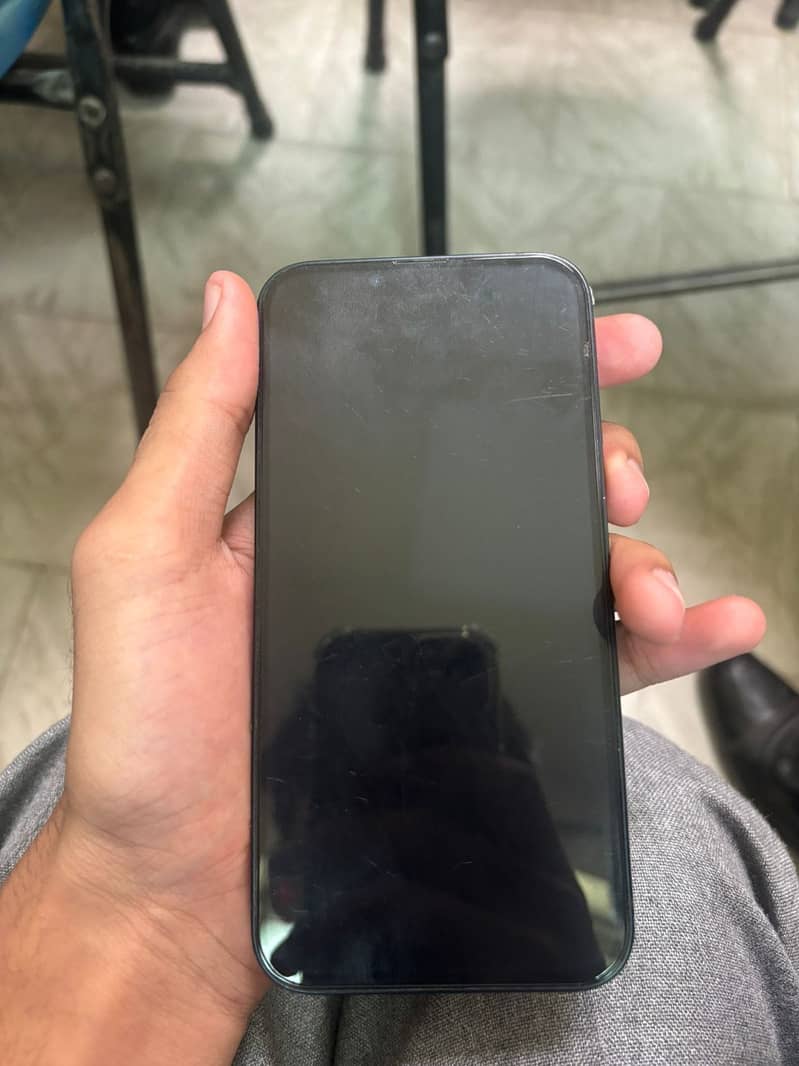 Apple iPhone 14 3