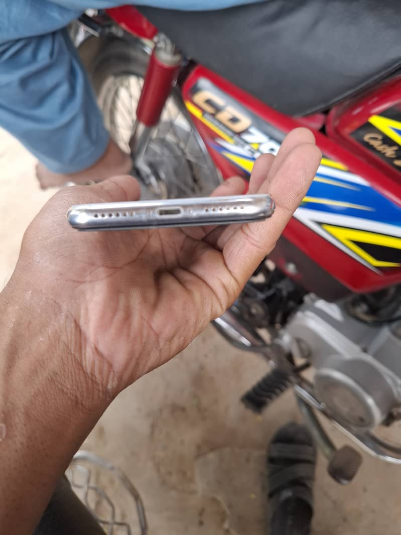 Apple iPhone X 1