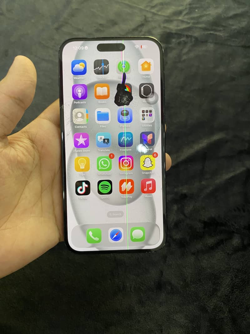 Apple iPhone 15 plus 3