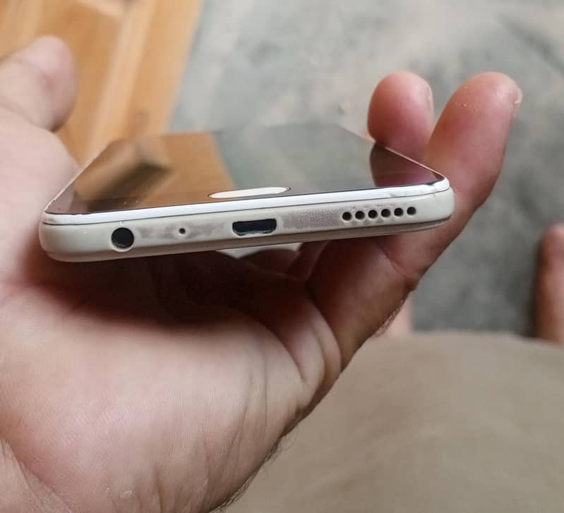 OPPO A57 2