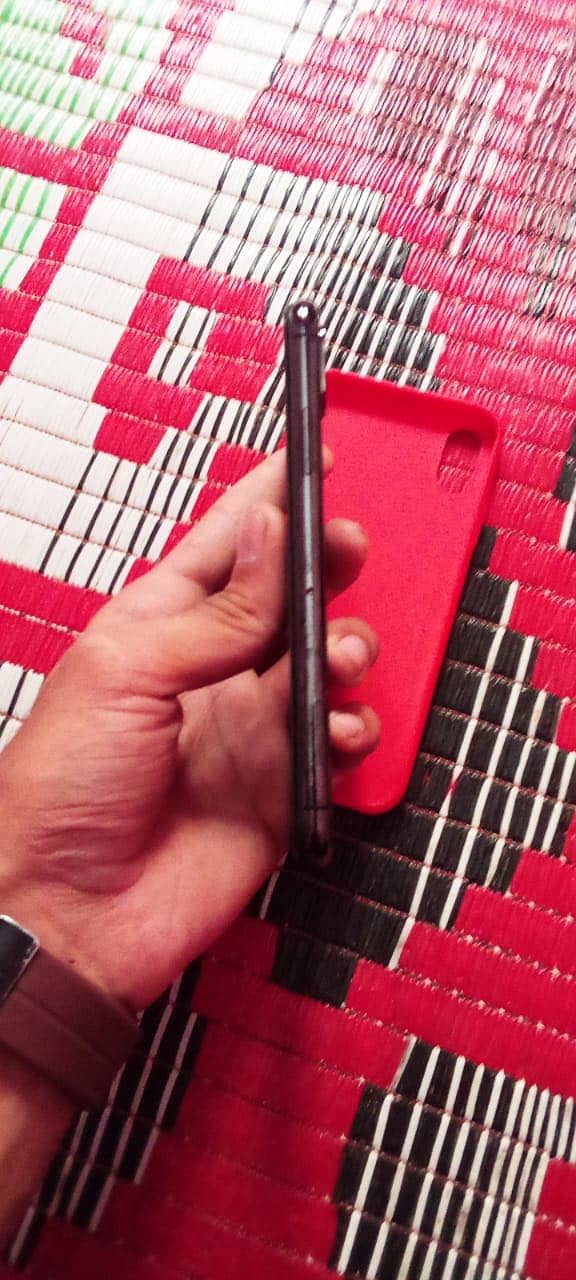 Apple iPhone X 3