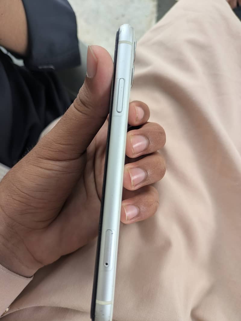 Apple iPhone 11 1