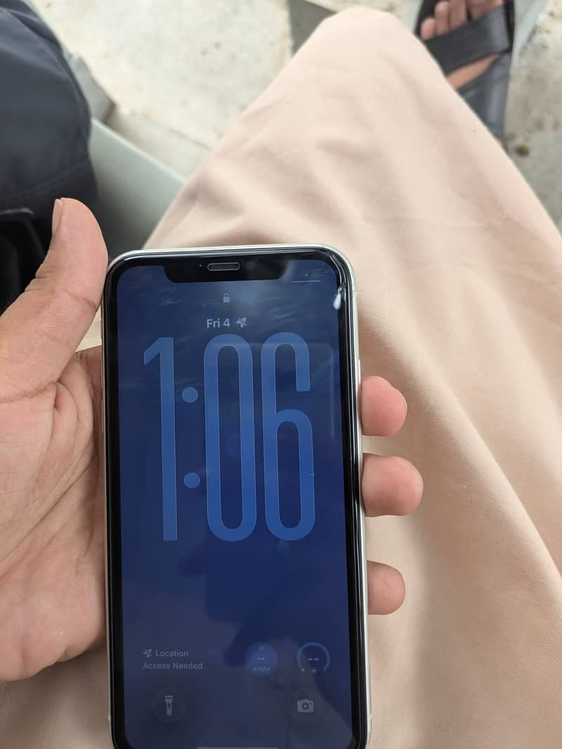 Apple iPhone 11 3