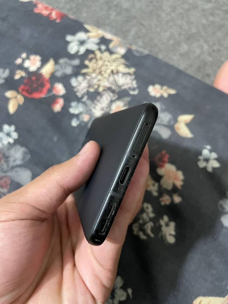 One Plus 10 Pro 4
