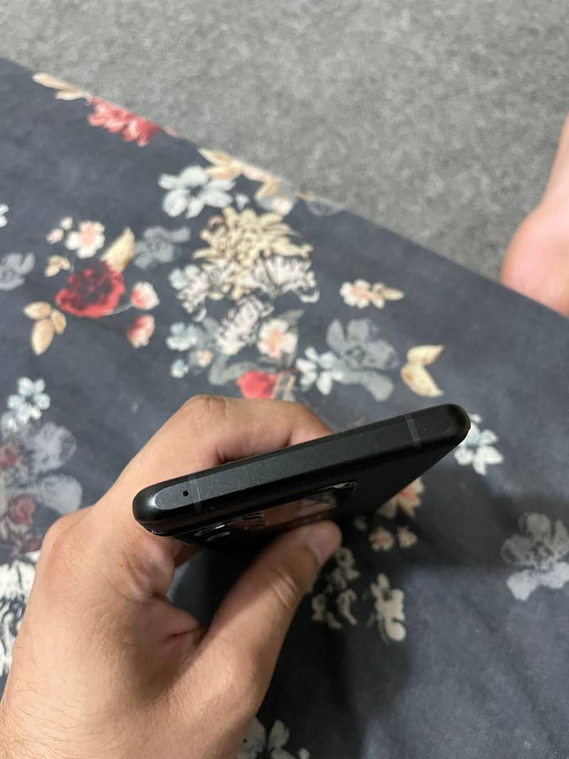 One Plus 10 Pro 5