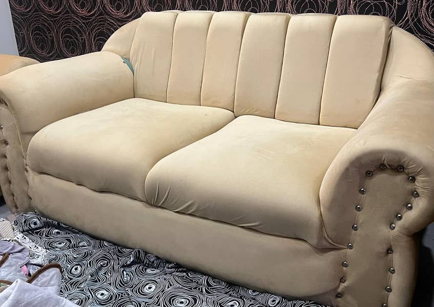 Sofa. 0